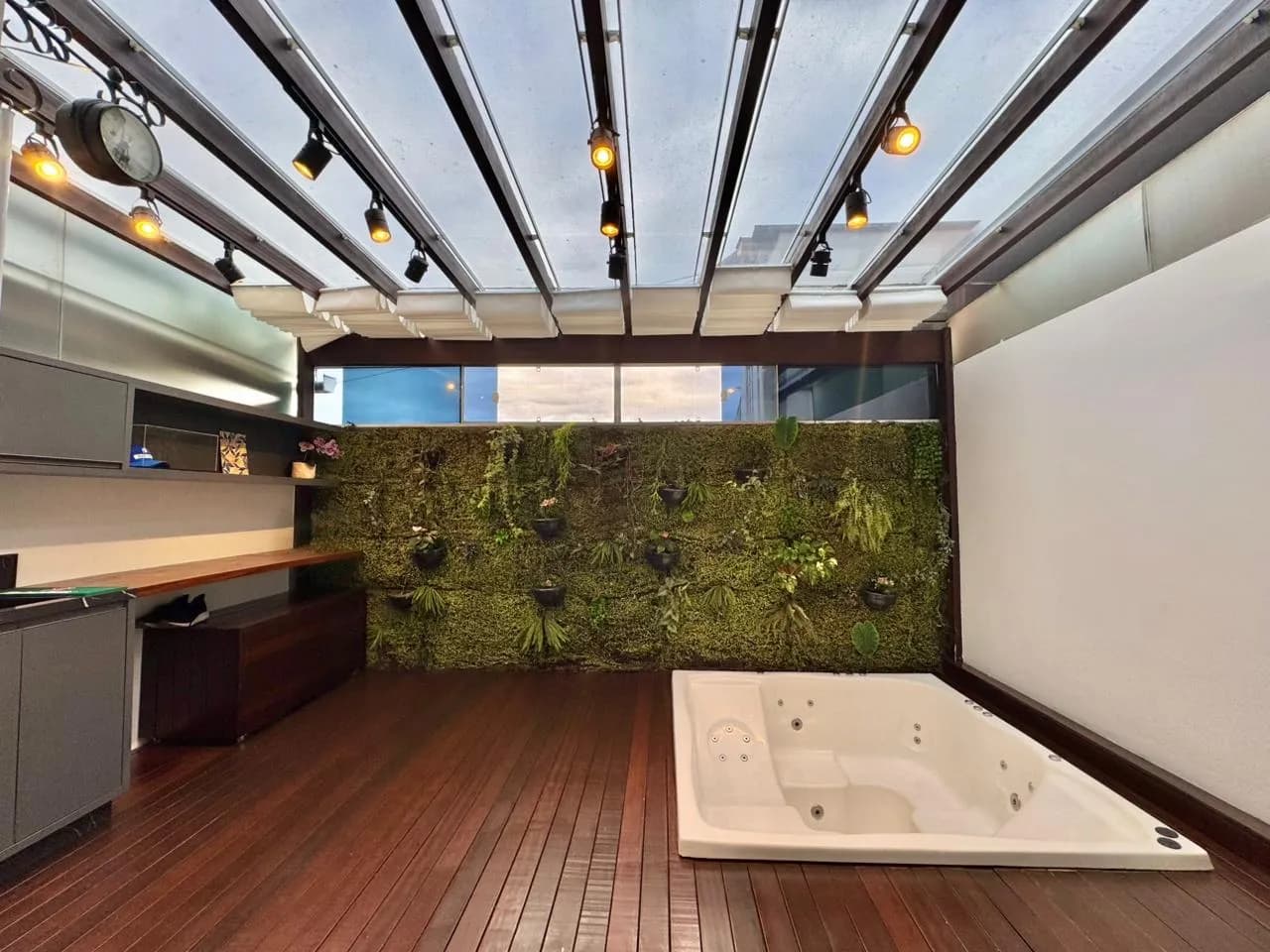 Foto de Casa à venda com 2 quartos, sendo 2 suítes, 2 vagas, 118m² no Água Verde, Blumenau