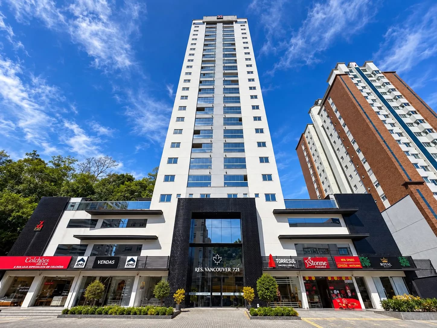 Foto de Apartamento à venda com 2 quartos, sendo 1 suíte, 2 vagas, 76m² no Vila Nova, Blumenau