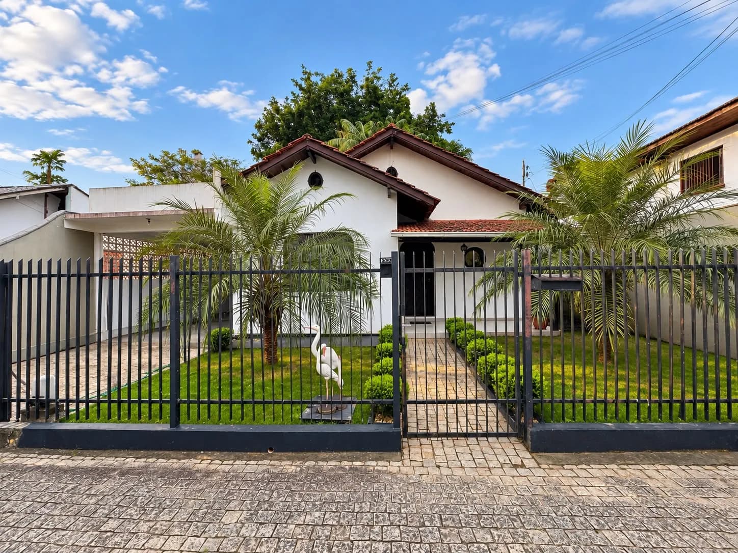 Foto de Casa à venda com 3 quartos, sendo 1 suíte, 3 vagas, 294m² no Garcia, Blumenau